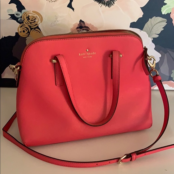 kate spade Handbags - Hot Pink Kate Spade Classic bag.